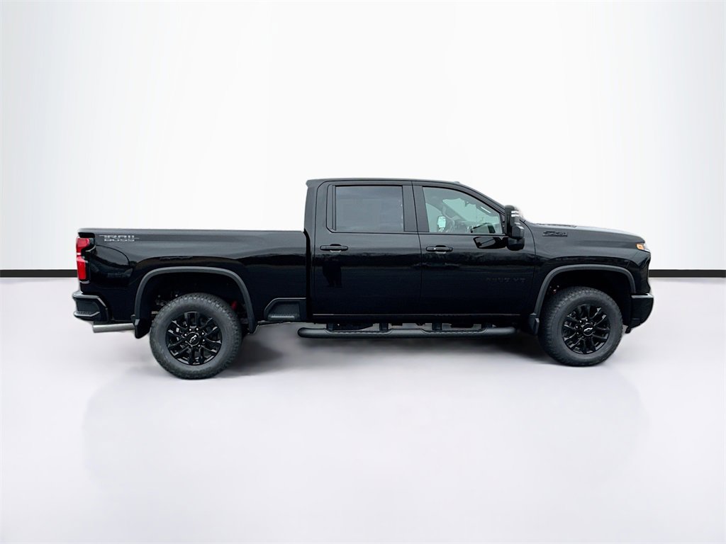 2026 Chevrolet Silverado LT photo 2