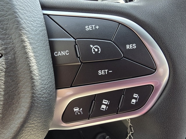 2026 Chrysler Pacifica photo 10