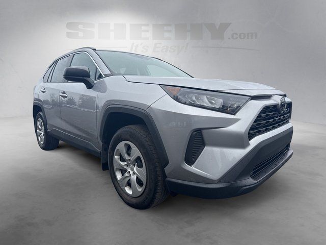 2021 Toyota RAV4 LE photo 2