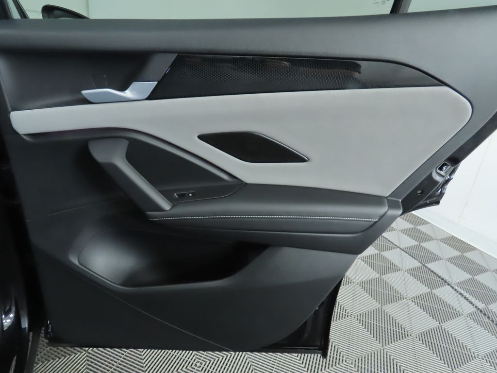 2025 Volkswagen Tiguan SE R-Line Black photo 27