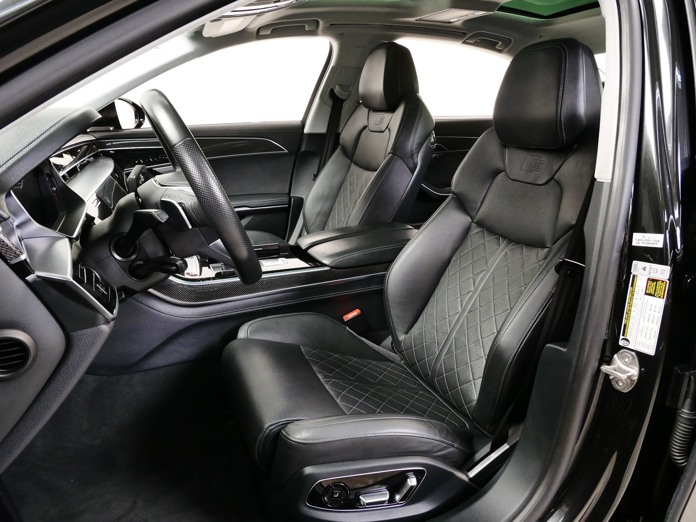 2022 Audi S8 4.0T Quattro photo 15
