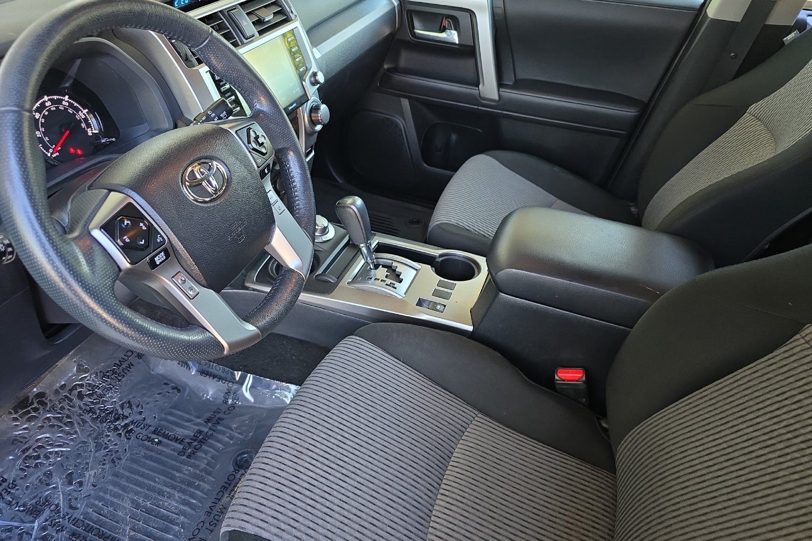 2022 Toyota 4Runner SR5 photo 8