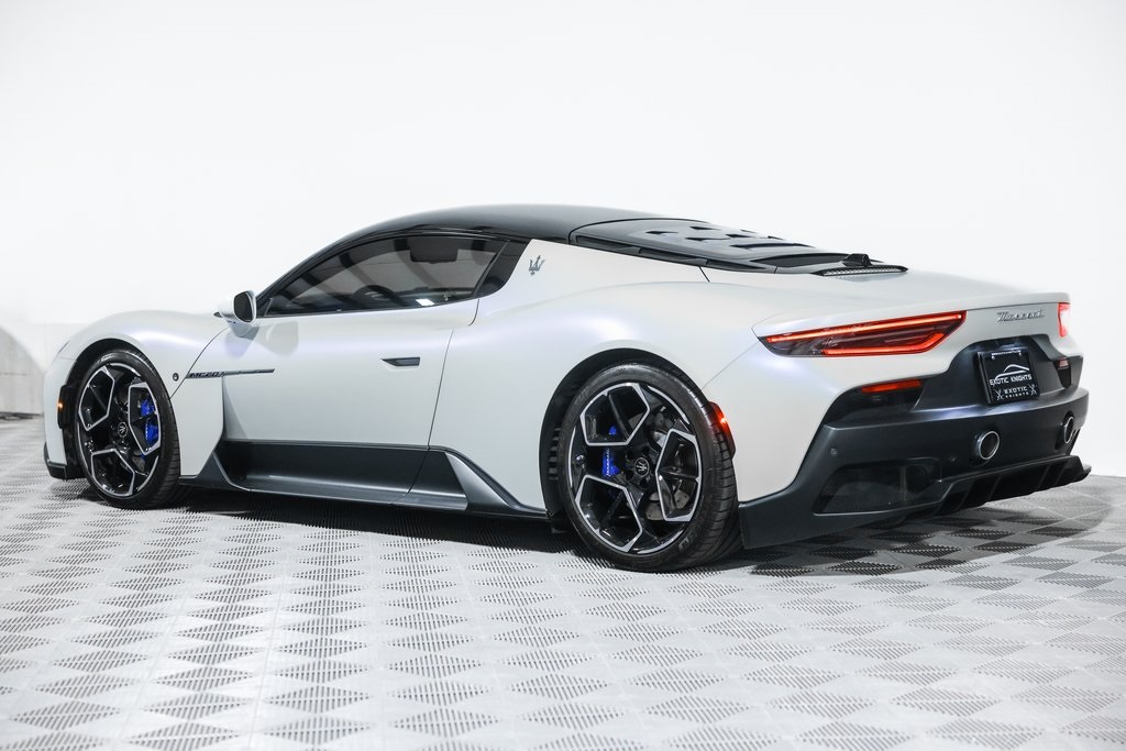 2022 Maserati MC20 Base photo 16