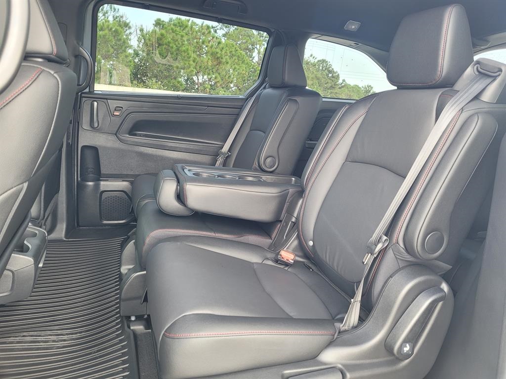2026 Honda Odyssey photo 13