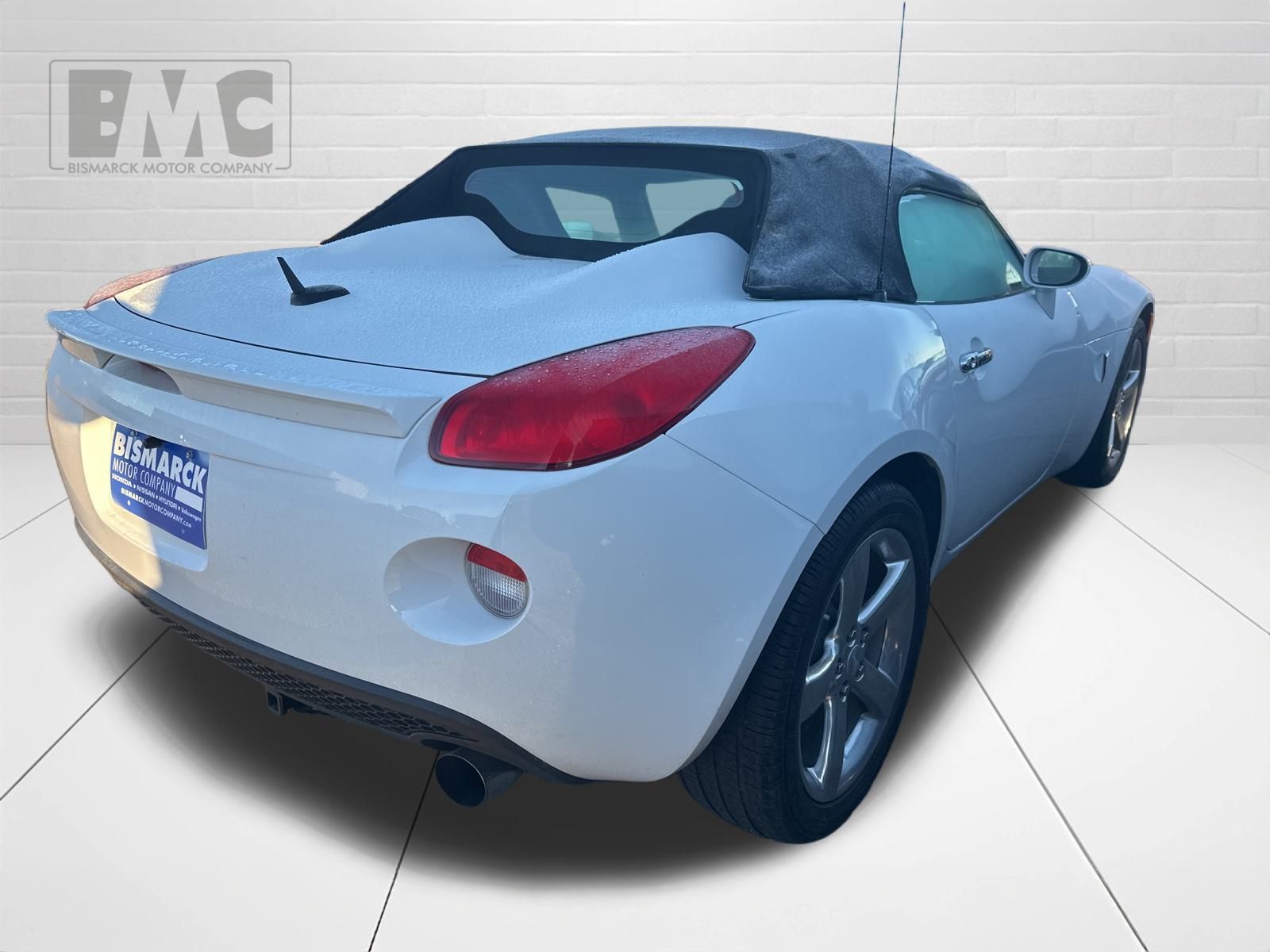 2008 Pontiac Solstice Convertible photo 4