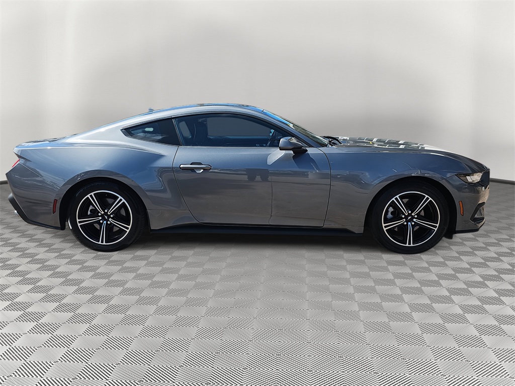 2024 Ford Mustang EcoBoost photo 2