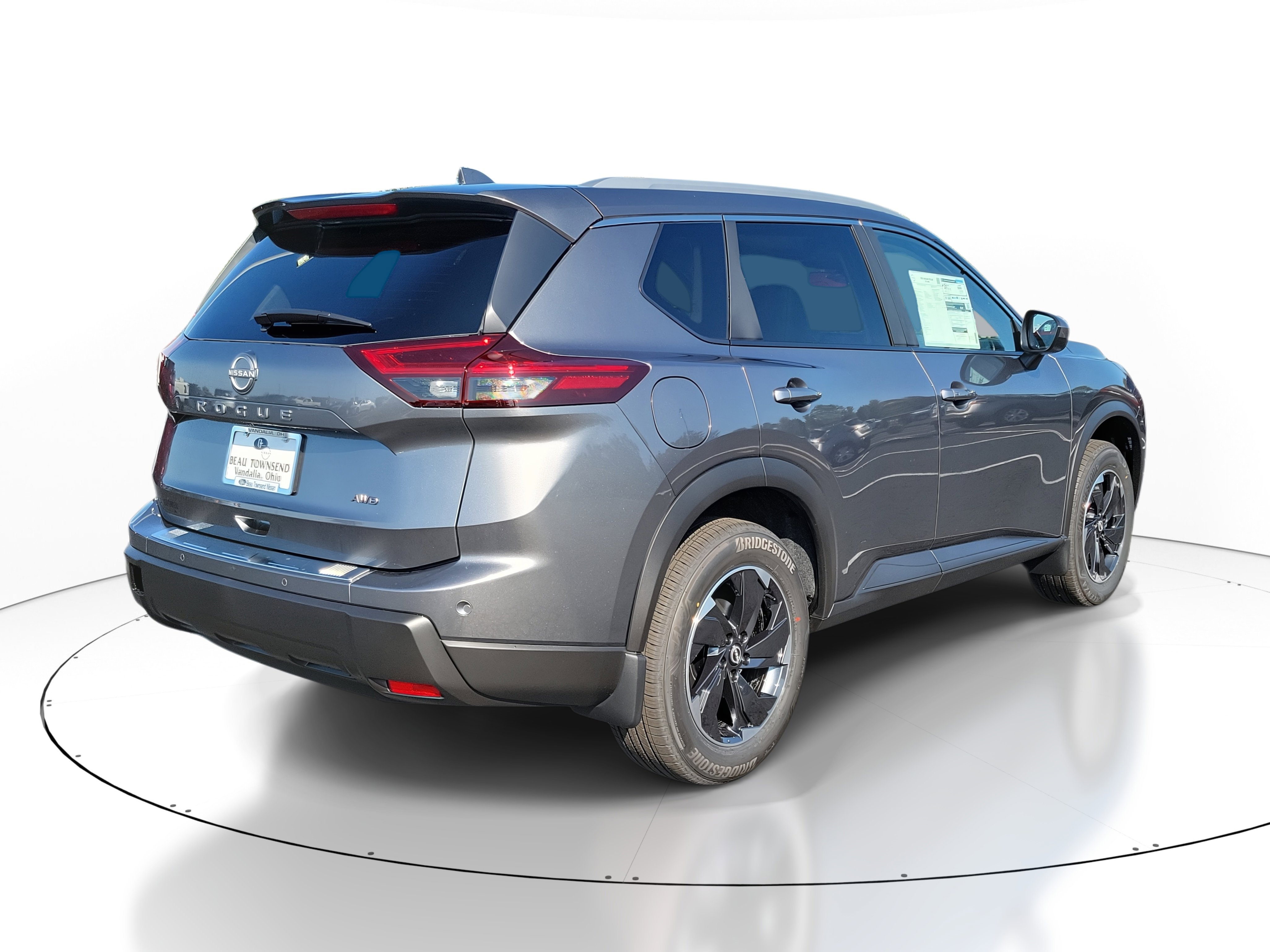 2026 Nissan Rogue SV photo 4