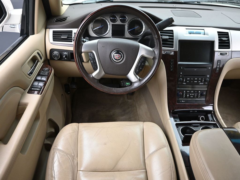 2010 Cadillac Escalade Base photo 10