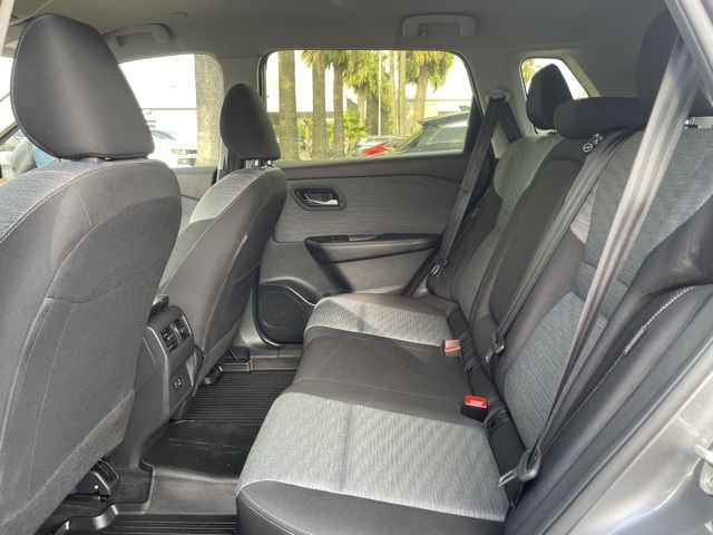 2023 Nissan Rogue SV photo 23