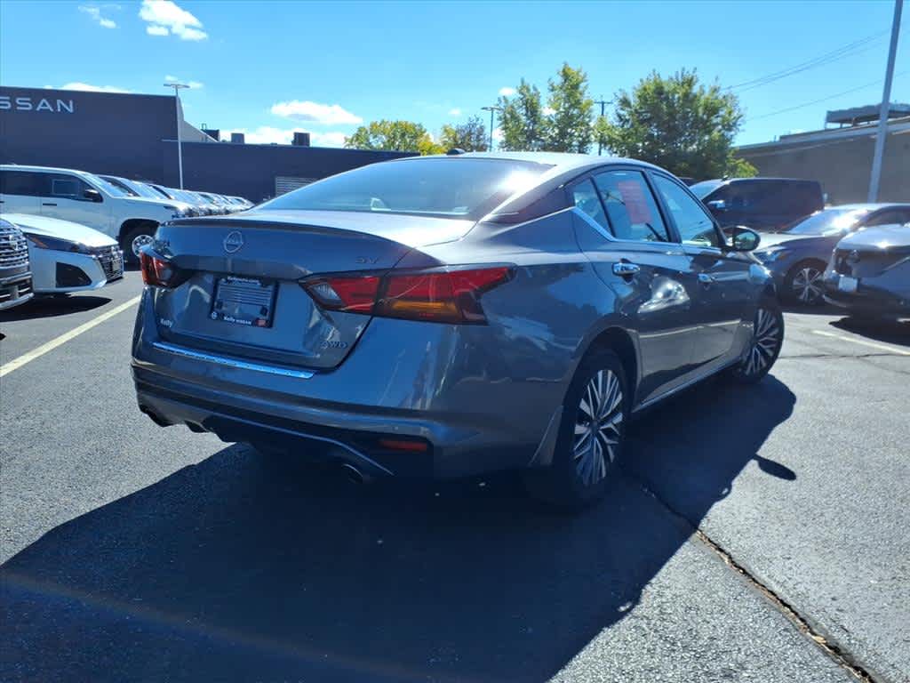 2023 Nissan Altima 2.5 SV photo 5