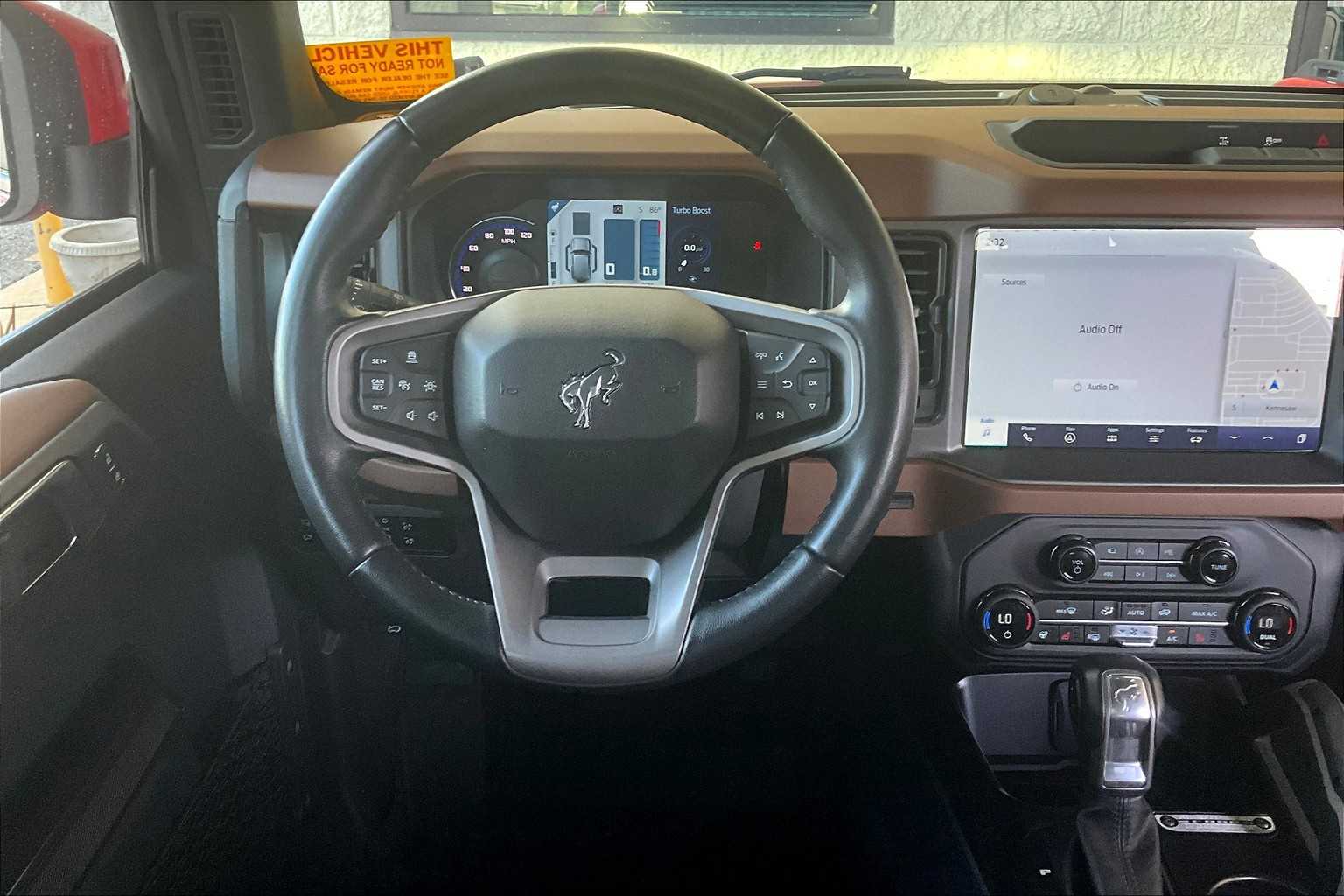2024 Ford Bronco Outer Banks photo 5