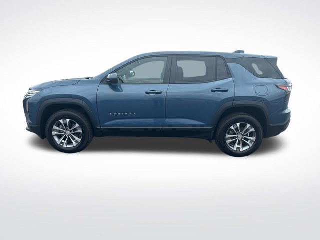 2025 Chevrolet Equinox LT photo 2