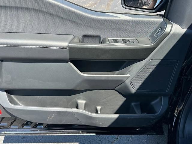 2025 Ford F-150 STX photo 10