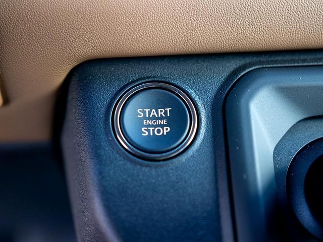 2025 Land Rover Defender 110 V8 photo 21