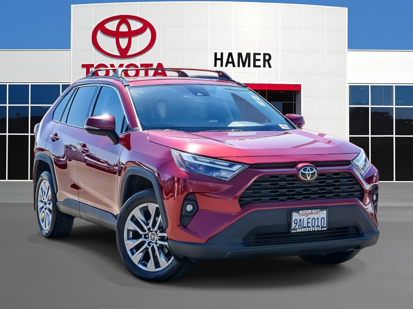 2022 Toyota RAV4 XLE Premium's photo