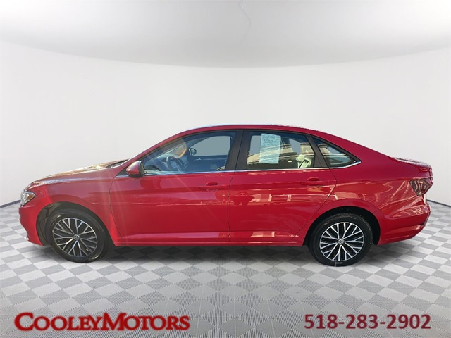 2021 Volkswagen Jetta SE's photo