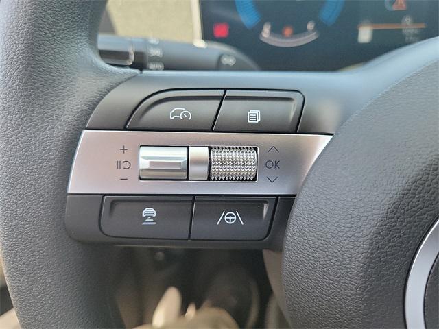 2025 Hyundai Tucson SE photo 9