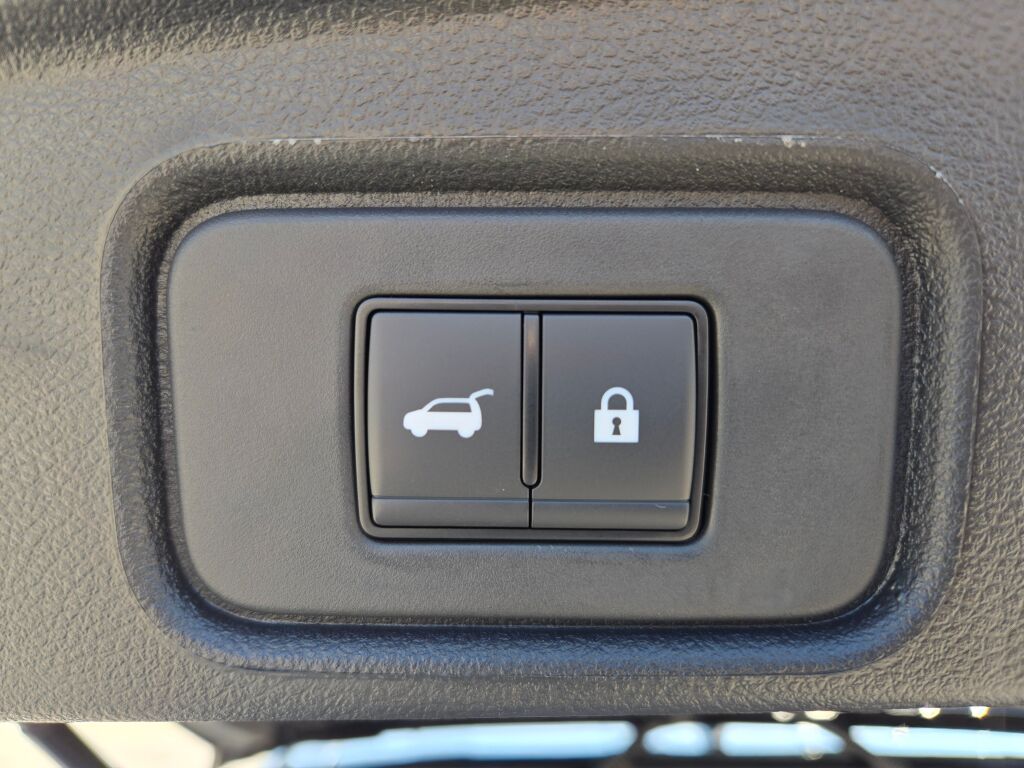 2025 Nissan Pathfinder Platinum photo 14