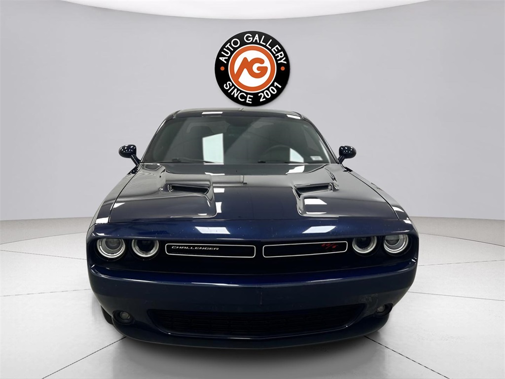2017 Dodge Challenger R/T photo 2