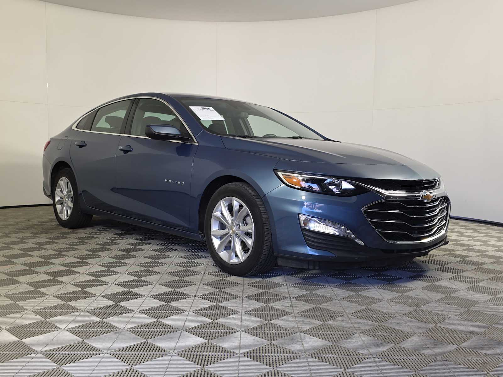 2024 Chevrolet Malibu 1LT's photo