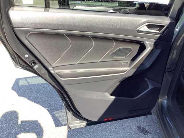 2022 Volkswagen Tiguan SEL R-Line Black photo 14
