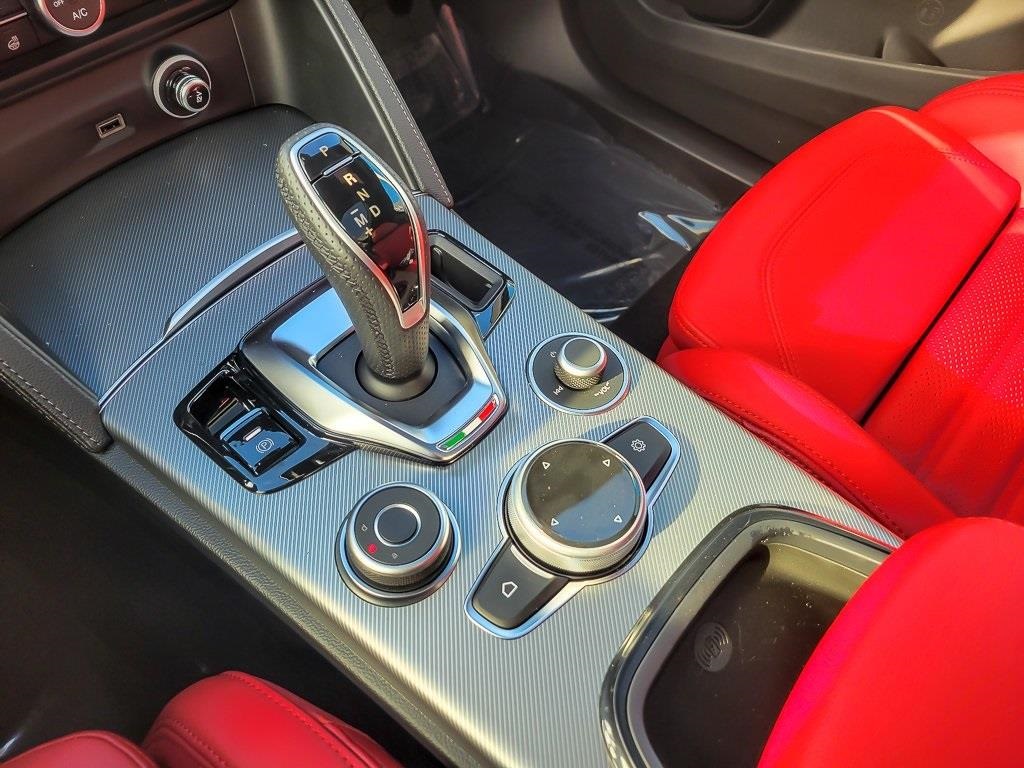 2025 ALFA ROMEO STELVIO - Image 16