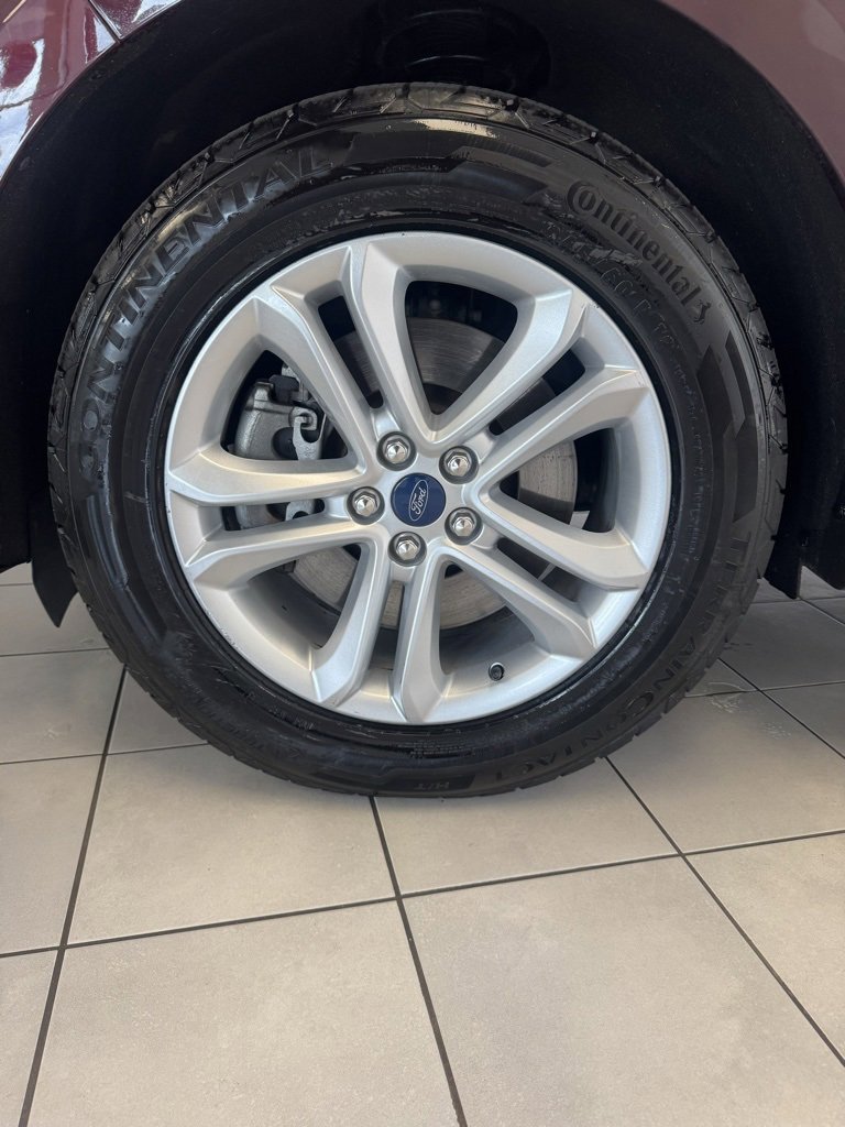 2020 Ford Edge SEL photo 25