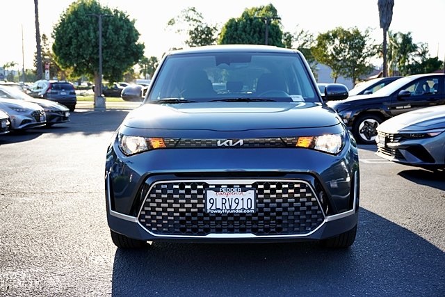 Used 2023 Gray Kia EX image 3