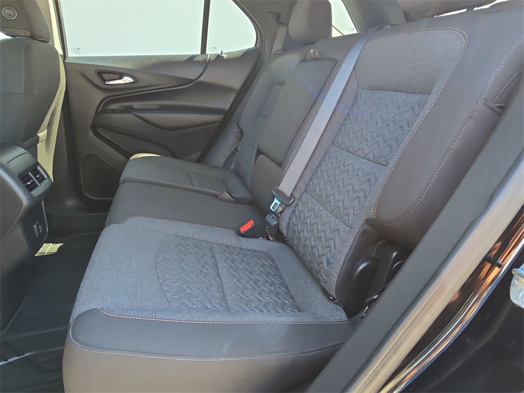 2023 Chevrolet Equinox LT photo 24