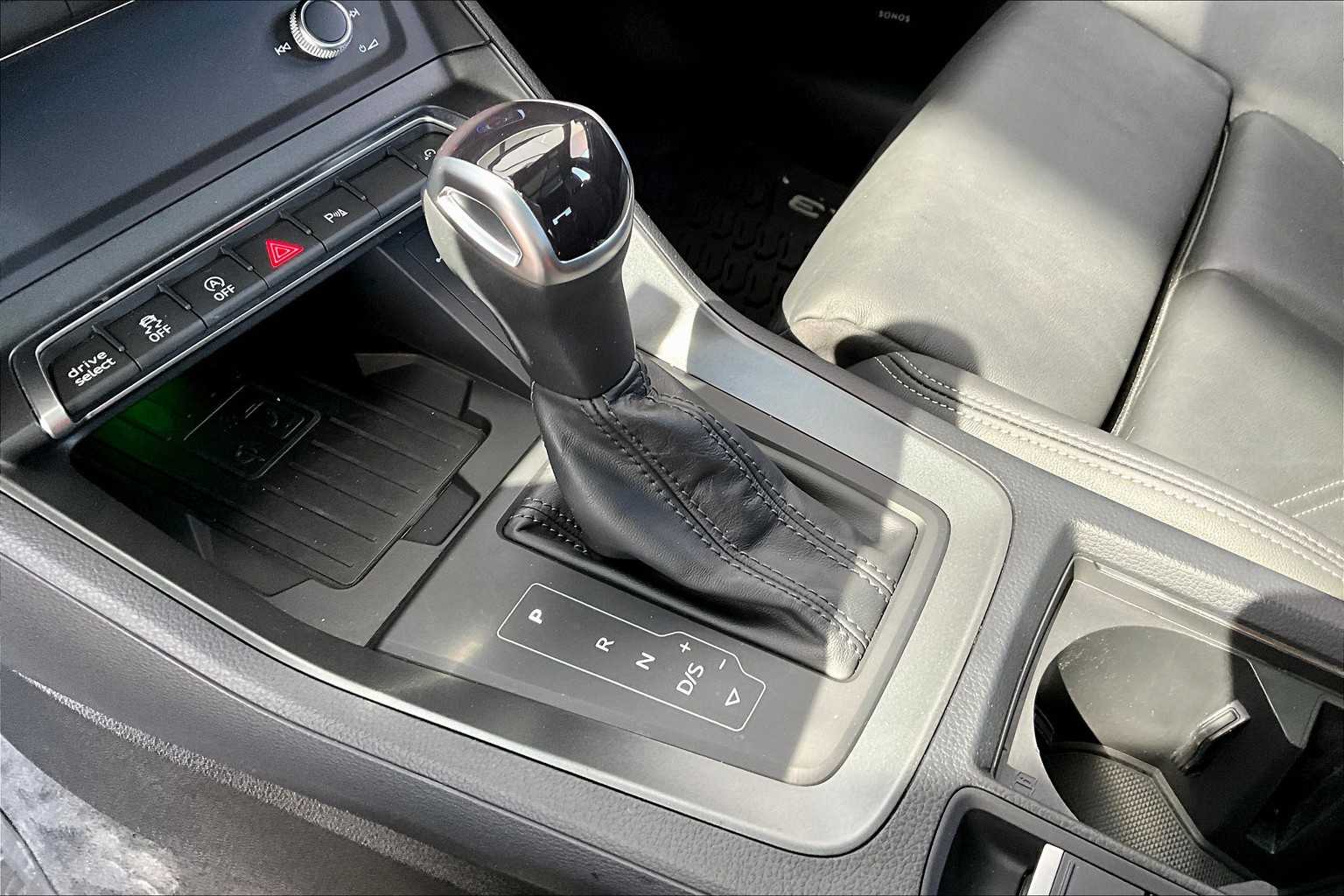 2023 Audi Q3 S line Premium Plus photo 13