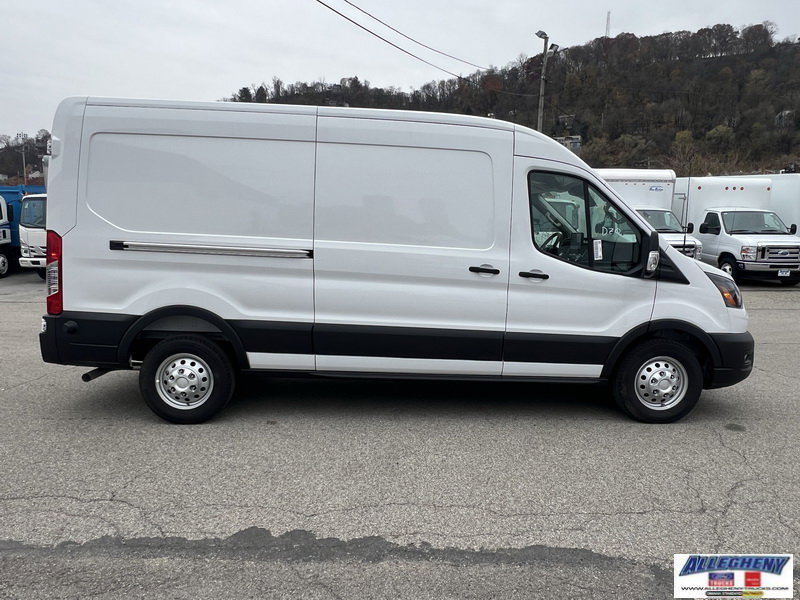 2025 Ford Transit Cargo Van photo 4