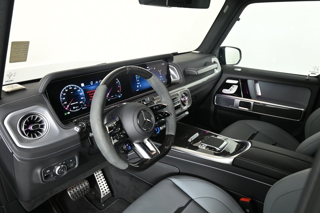 2025 Mercedes Benz G 63 AMG photo 4