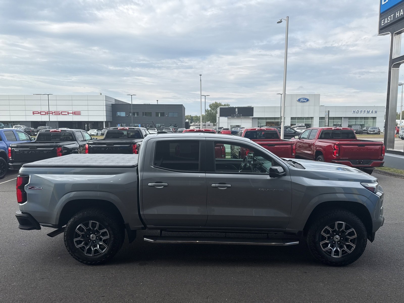 2023 Chevrolet Colorado Z71 photo 5