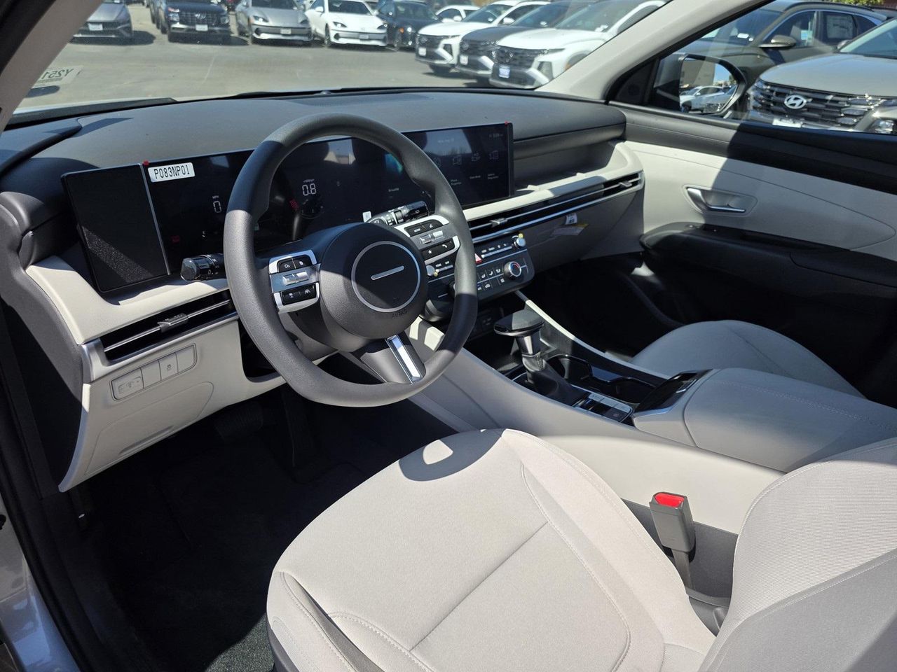 2025 Hyundai Tucson SE photo 21