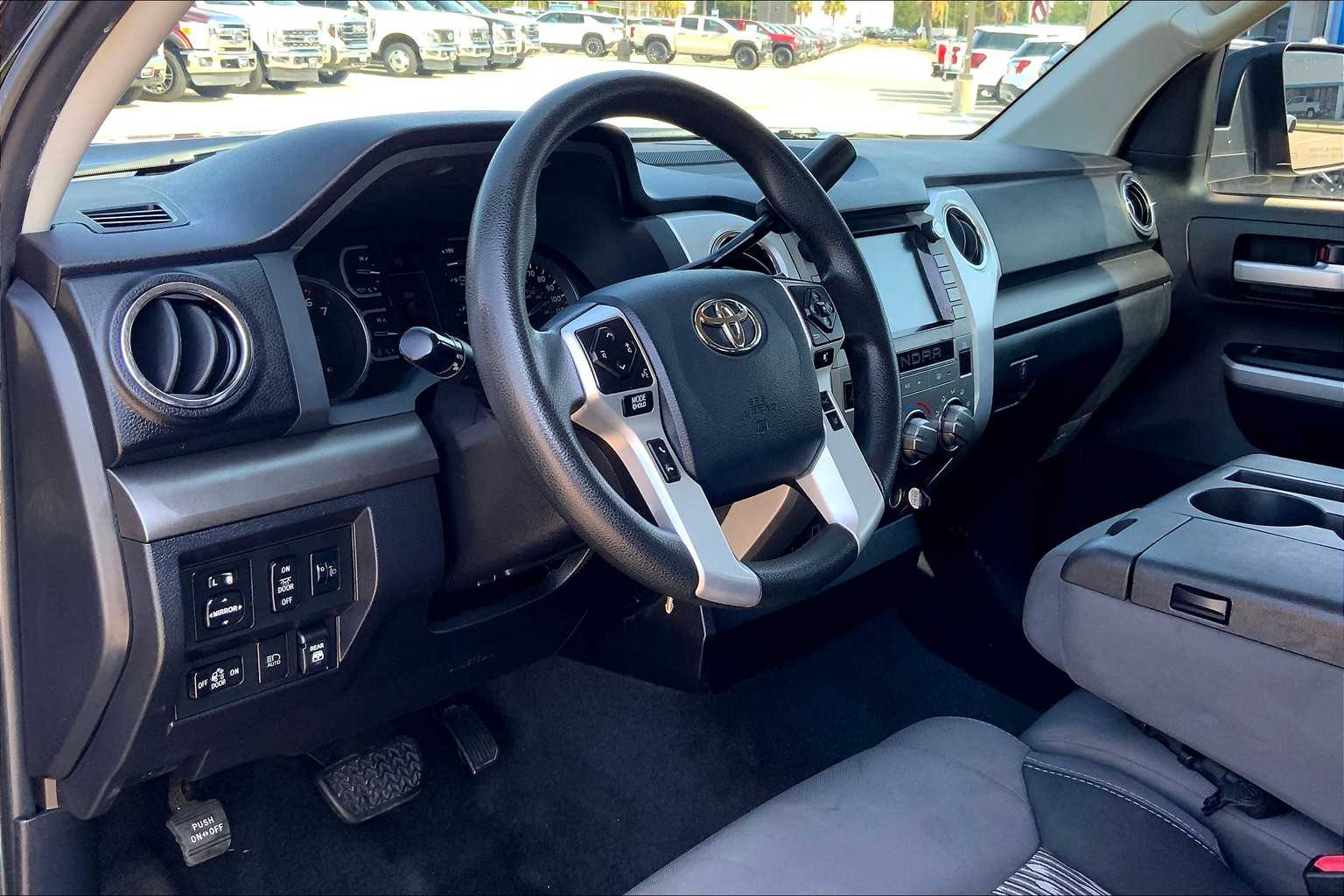 2020 Toyota Tundra SR5 Grade photo 14