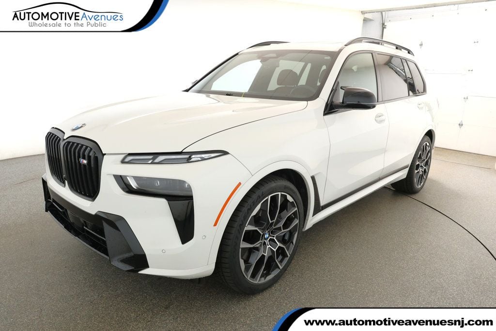 2024 BMW X7 M60i's photo