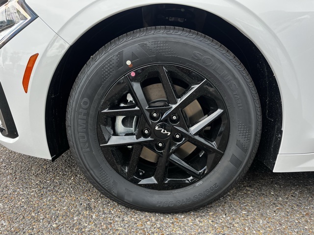 2026 Kia K5 LXS photo 7