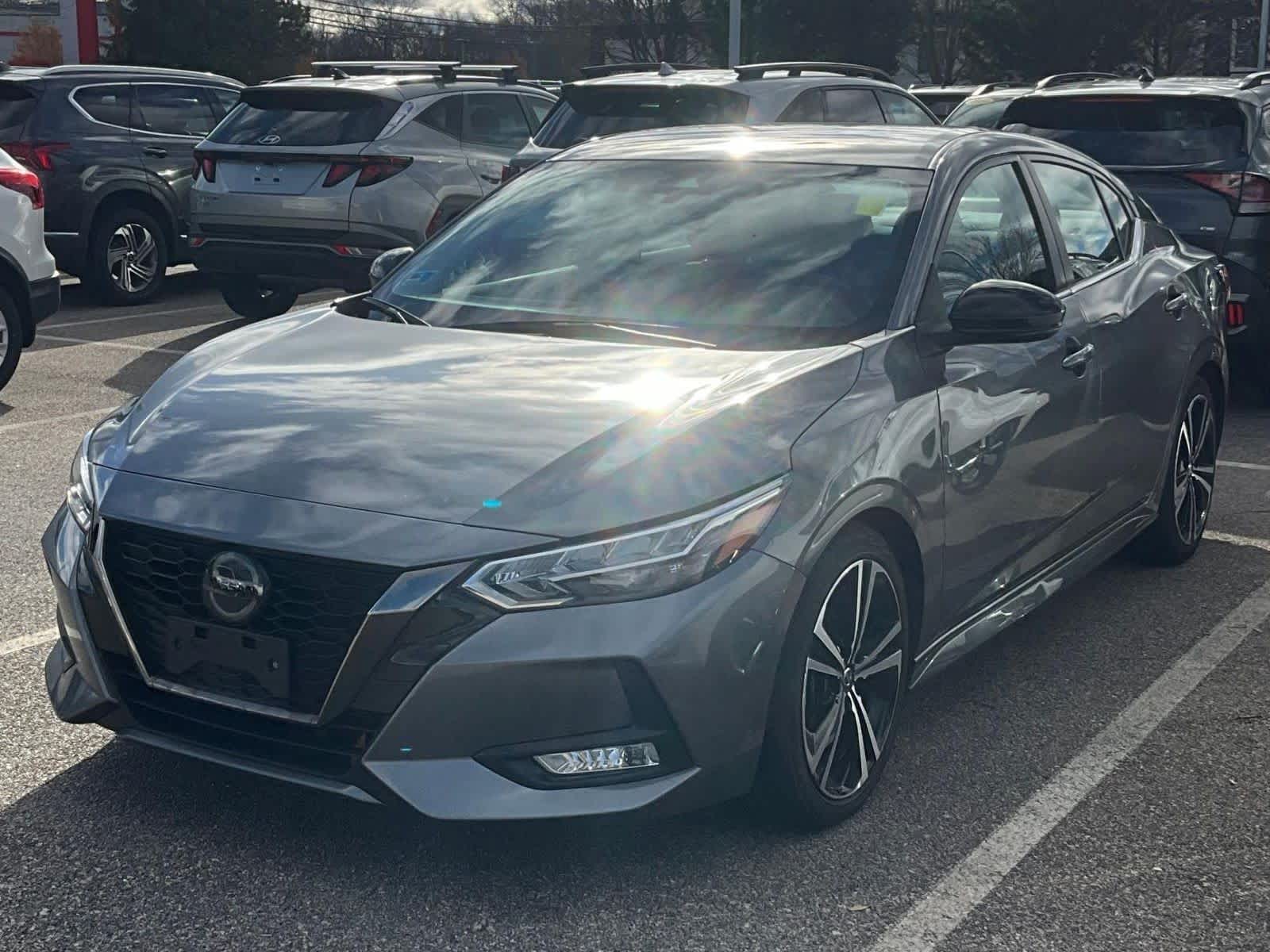 2022 Nissan Sentra SR photo 3