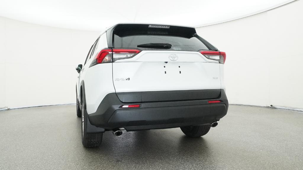 2025 Toyota RAV4 XLE Premium photo 15
