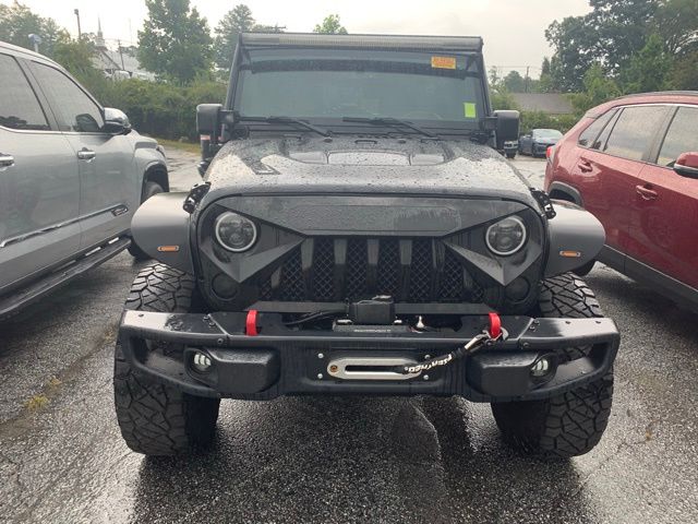 2015 Jeep Wrangler Unlimited Rubicon photo 3