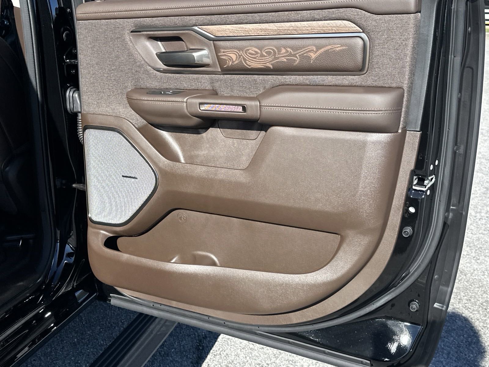 2025 Ram 1500 Limited Longhorn photo 16