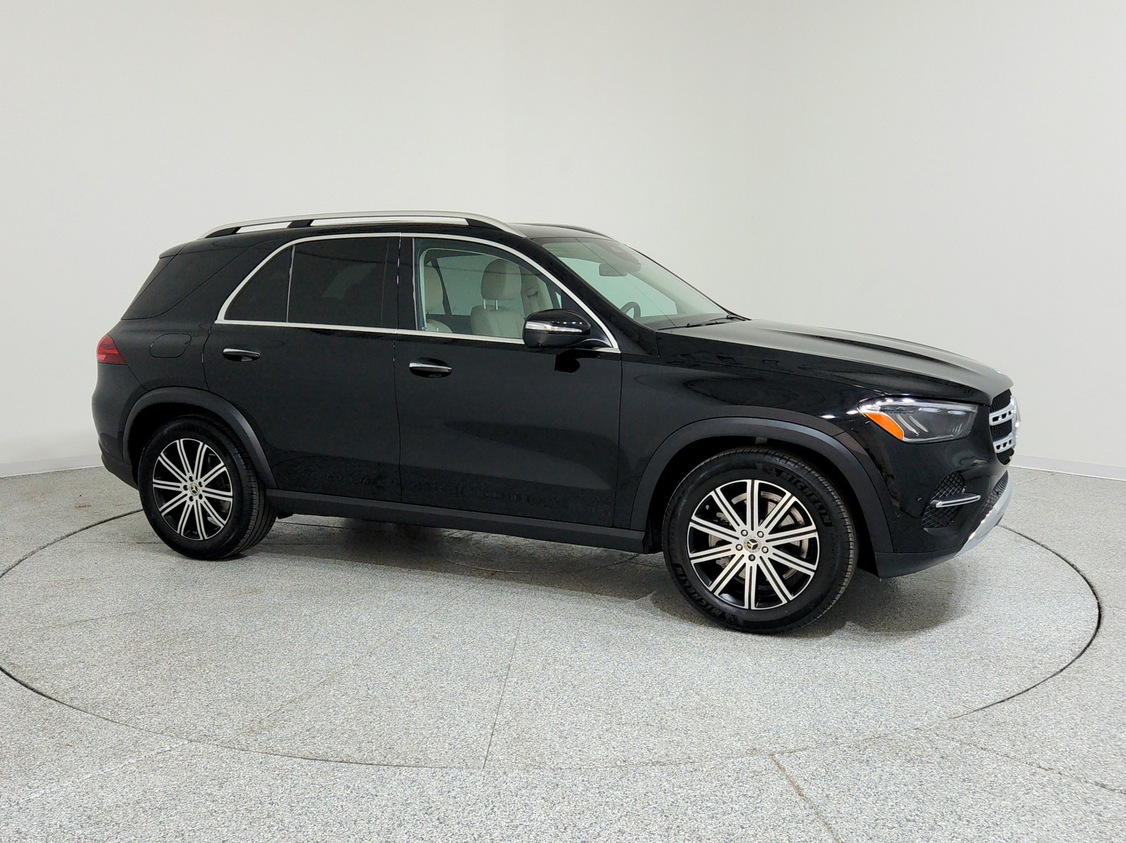 2025 Mercedes Benz GLE 350 4MATIC photo 4