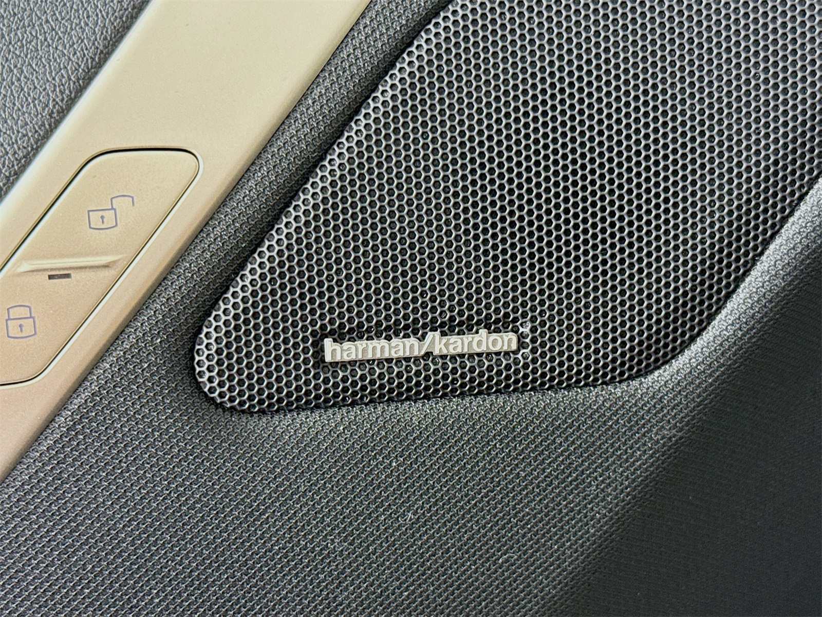 2026 Bmw iX photo 17