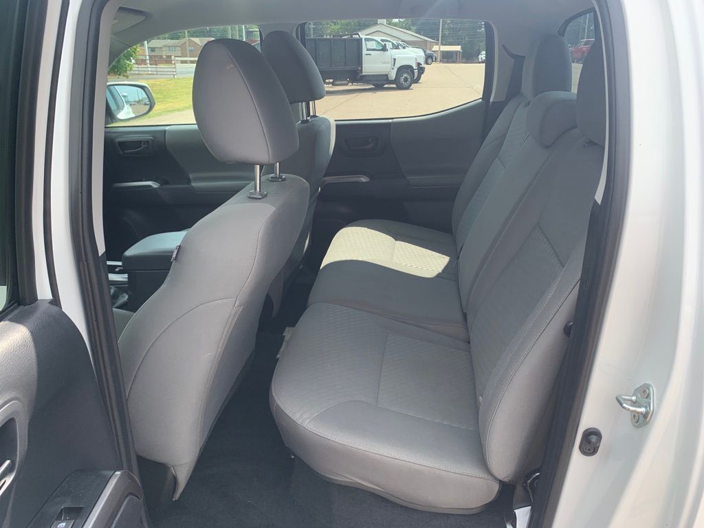 2023 Toyota Tacoma SR5 photo 22
