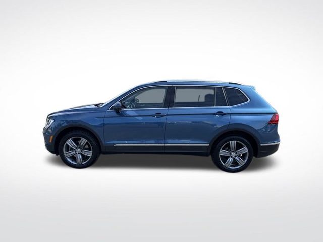 2020 Volkswagen Tiguan SEL photo 2