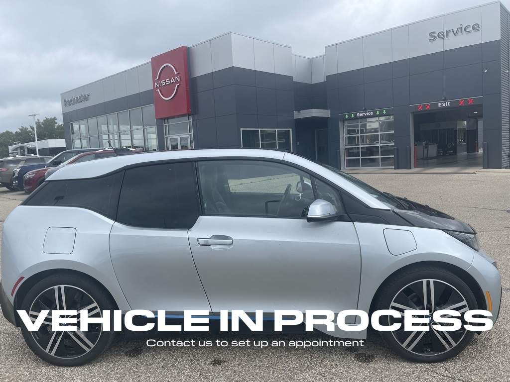 Used 2014 BMW i3 Base with VIN WBY1Z4C52EV275581 for sale in Rochester, Minnesota