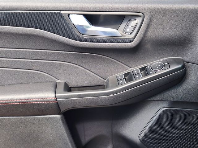 2025 Ford Escape ST-Line photo 18