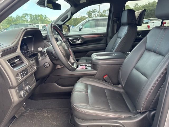 2023 Chevrolet Suburban RST photo 2