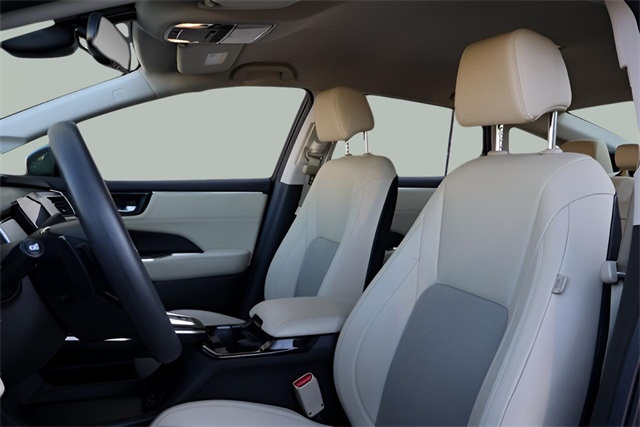 2021 Honda Clarity Plug-In Hybrid photo 2