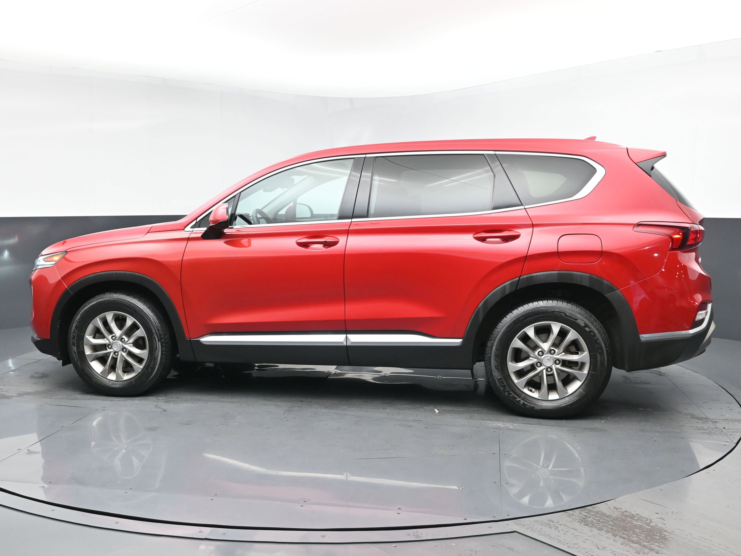 2020 Hyundai Santa Fe SEL photo 4